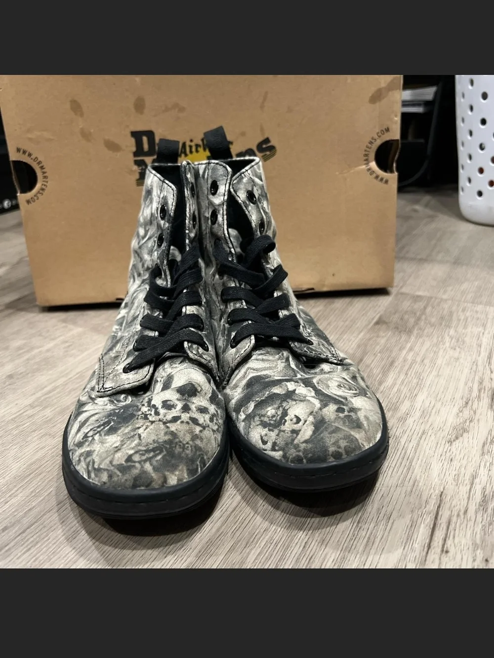 Dr. Martens AirWair Men's Skull And Roses Canvas High-Top Sneakers Size 7